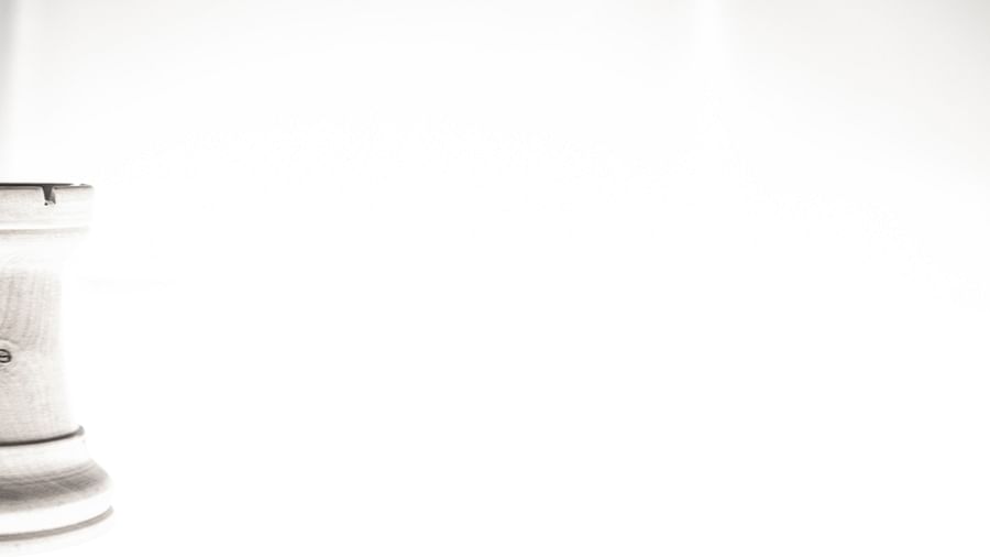 Strategic chessboard symbolizing the complexity of divorce strategies